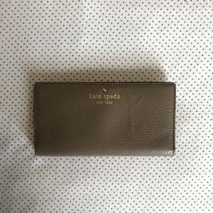 Kate Spade Pebbled Leather Bifold Wallet in Taupe